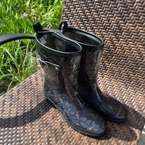 Capelli of New York Black & Sliver Cheetah Print Rain Boots